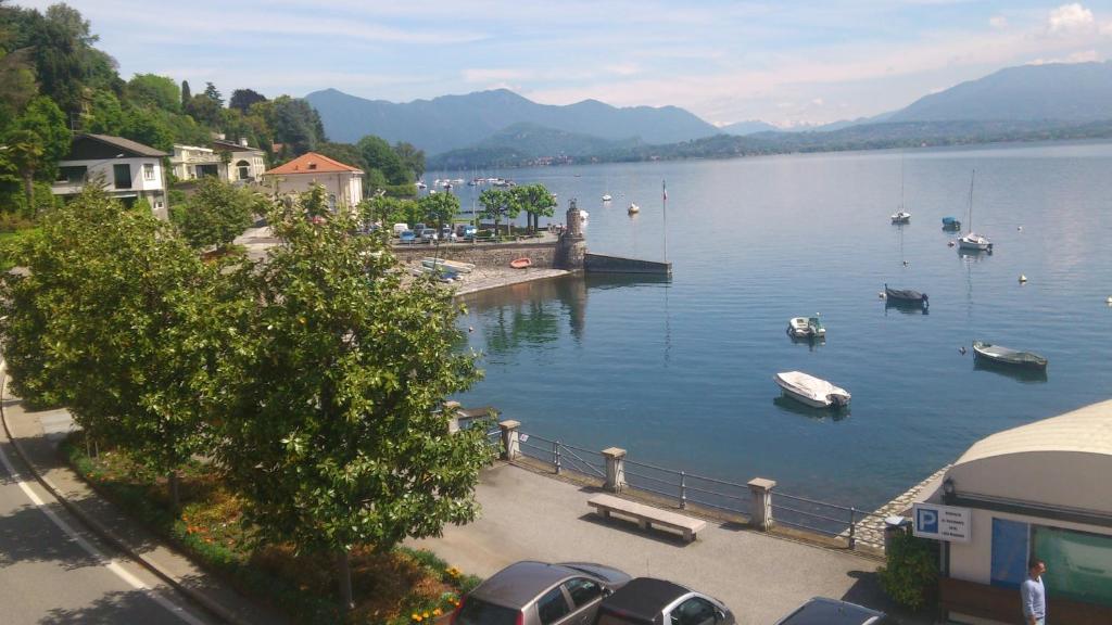 Lago Maggiore Lesa Dış mekan fotoğraf